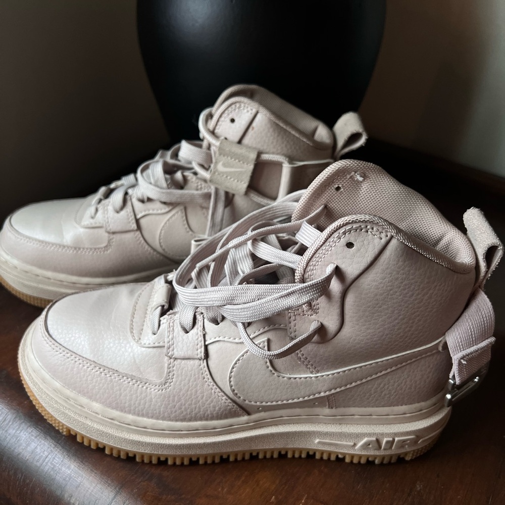 Nike Air Force 1 Utility 2.0 Women’s 6
